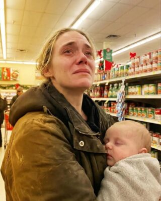 I Gave a Woman $6 to Help Pay for Baby Formula – the Next Day, My Manager Called Me over the Intercom and Handed Me an Envelope