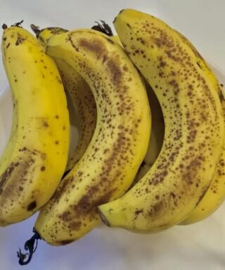 Doctors reveal that eating bananas in the evening leads to…
