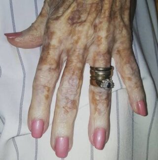 A nurse discovered the real truth about beauty in a nursing home
