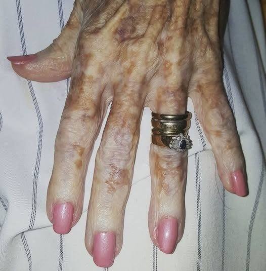 A nurse discovered the real truth about beauty in a nursing home
